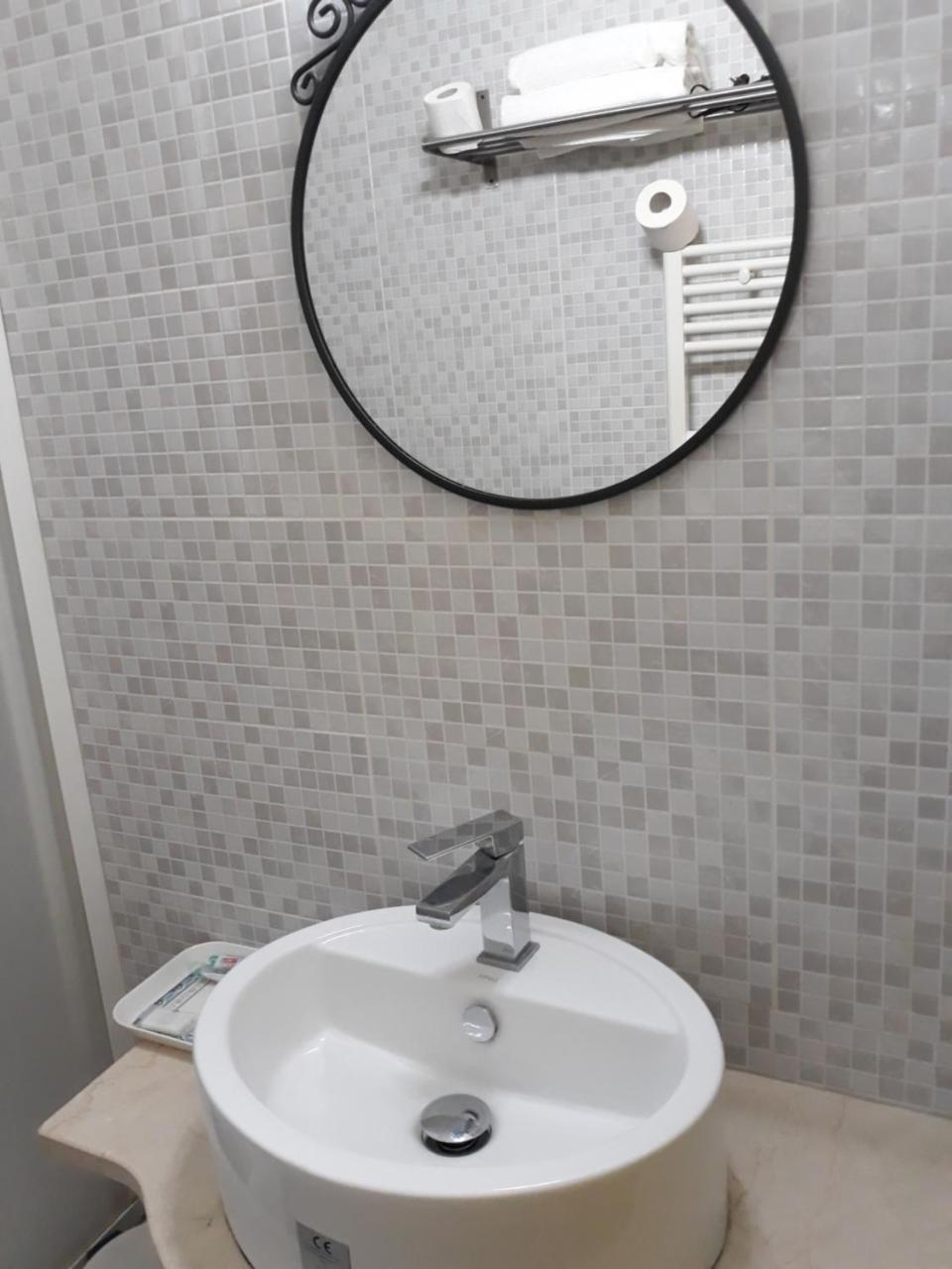 Sira House Milano Hotel Екстериор снимка