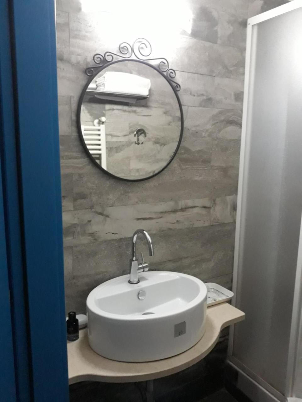 Sira House Milano Hotel Екстериор снимка